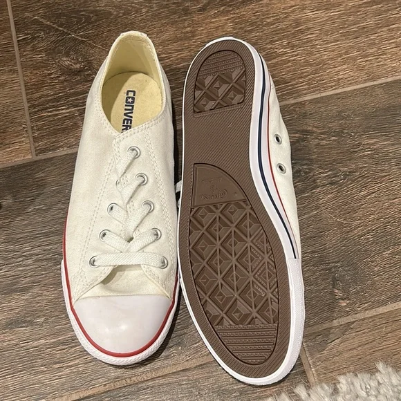 White Converse - Picture 2 of 2